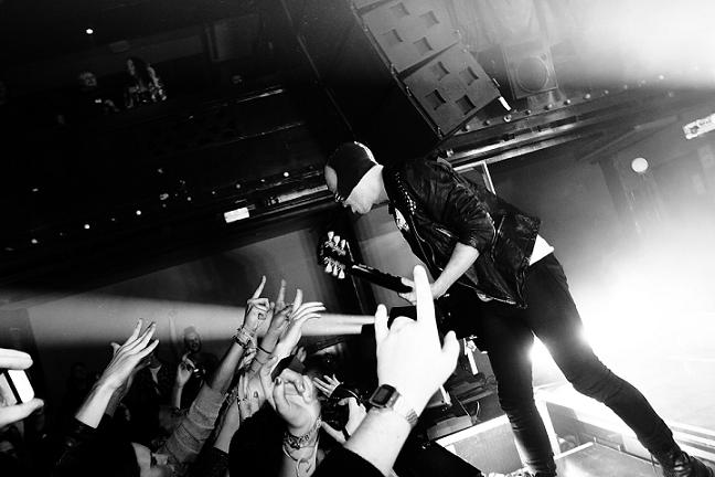 bloody_beetroots_apolo_miles_dufrasne_underscore16